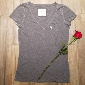 Abercrombie & Fitch  V Neck Short Sleeve Shirt